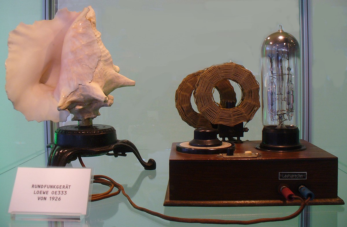 1926-Loewe-Audion-OE333-.jpg
