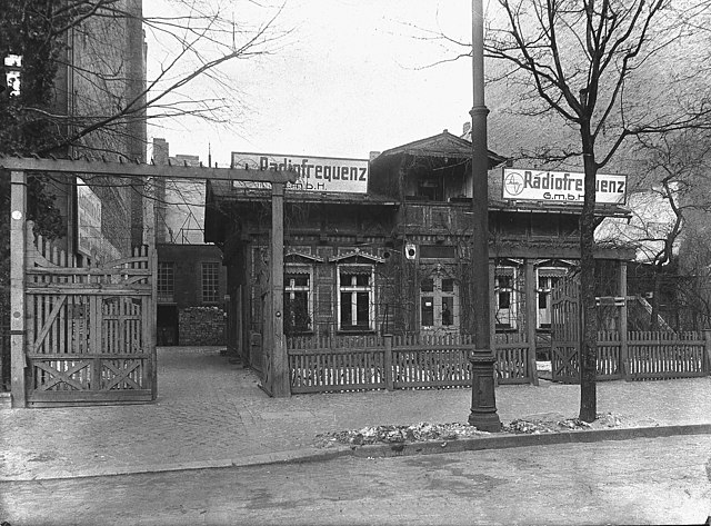 640px-1923_Loewe_headoffice.jpg