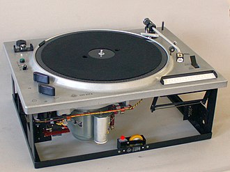 EMT_927A_Studio_Plattenspieler.jpg