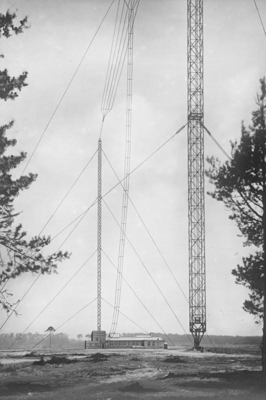 Königswusterhausen_Rundfunk-Antennenanlage.jpg