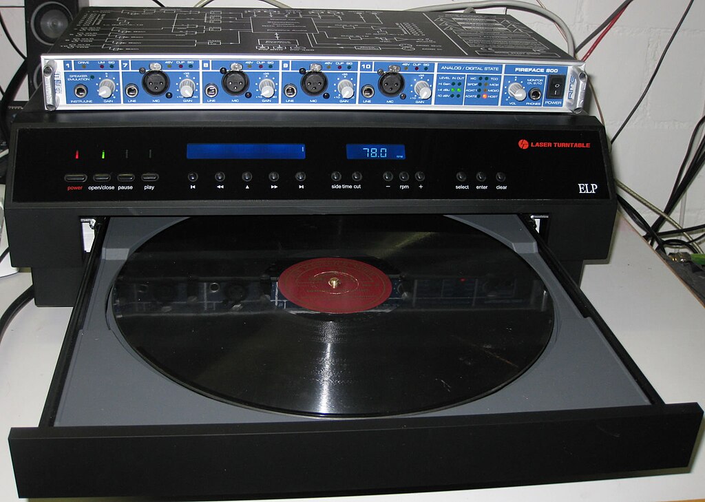 Plattenspieler_LT-2XA.jpg