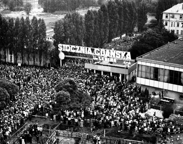 Strajk_sierpniowy_w_Stoczni_GdańskiejStreick_copy.jpg