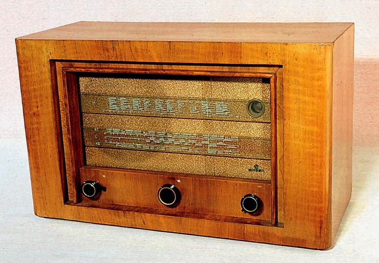 loewe optra radio 02 0002